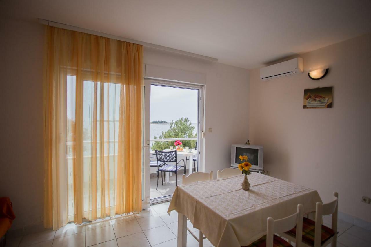 Apartments Gloria Primošten Esterno foto